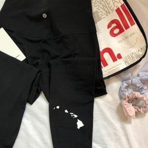 SOLD ❤️ Rare Lululemon Hawaiian Island Align HR